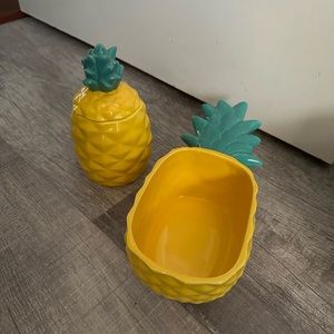 Bullseye Pineapple bowl and canister